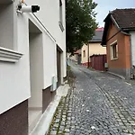 Daire Schei House *
