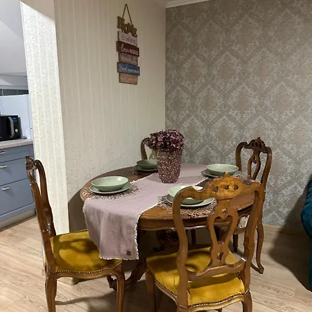 Schei House * בראשוב