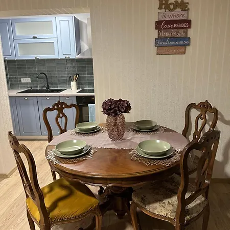 Schei House * בראשוב