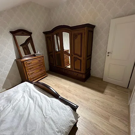 Daire Schei House *