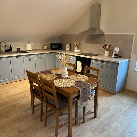 Schei House דירה בראשוב